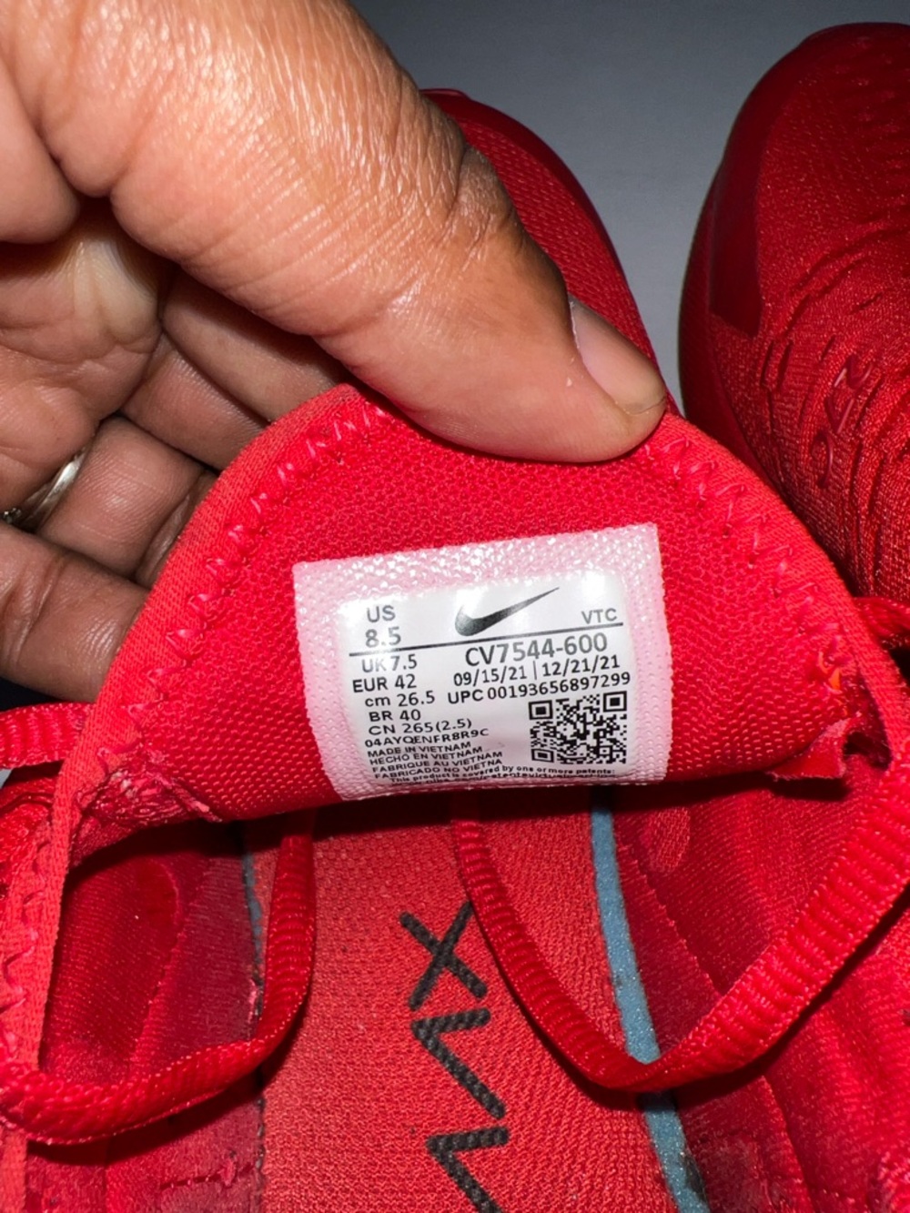 Nike Men’s Air Max 270 Triple Red Sneakers 8.5 - Picture 8 of 11
